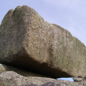 OLYMPUS DIGITAL CAMERA File:Logan Rock Treen closeup.jpg - Wikipedia, the free encyclopedia